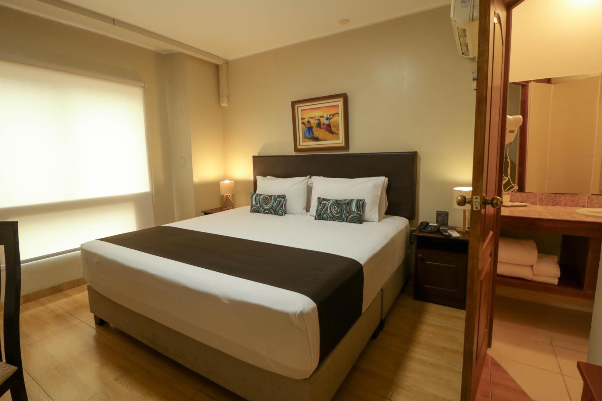 Epiqus Hotel Lima Exterior photo