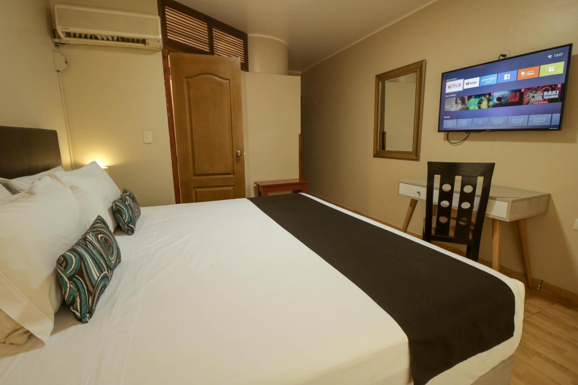 Epiqus Hotel Lima Exterior photo