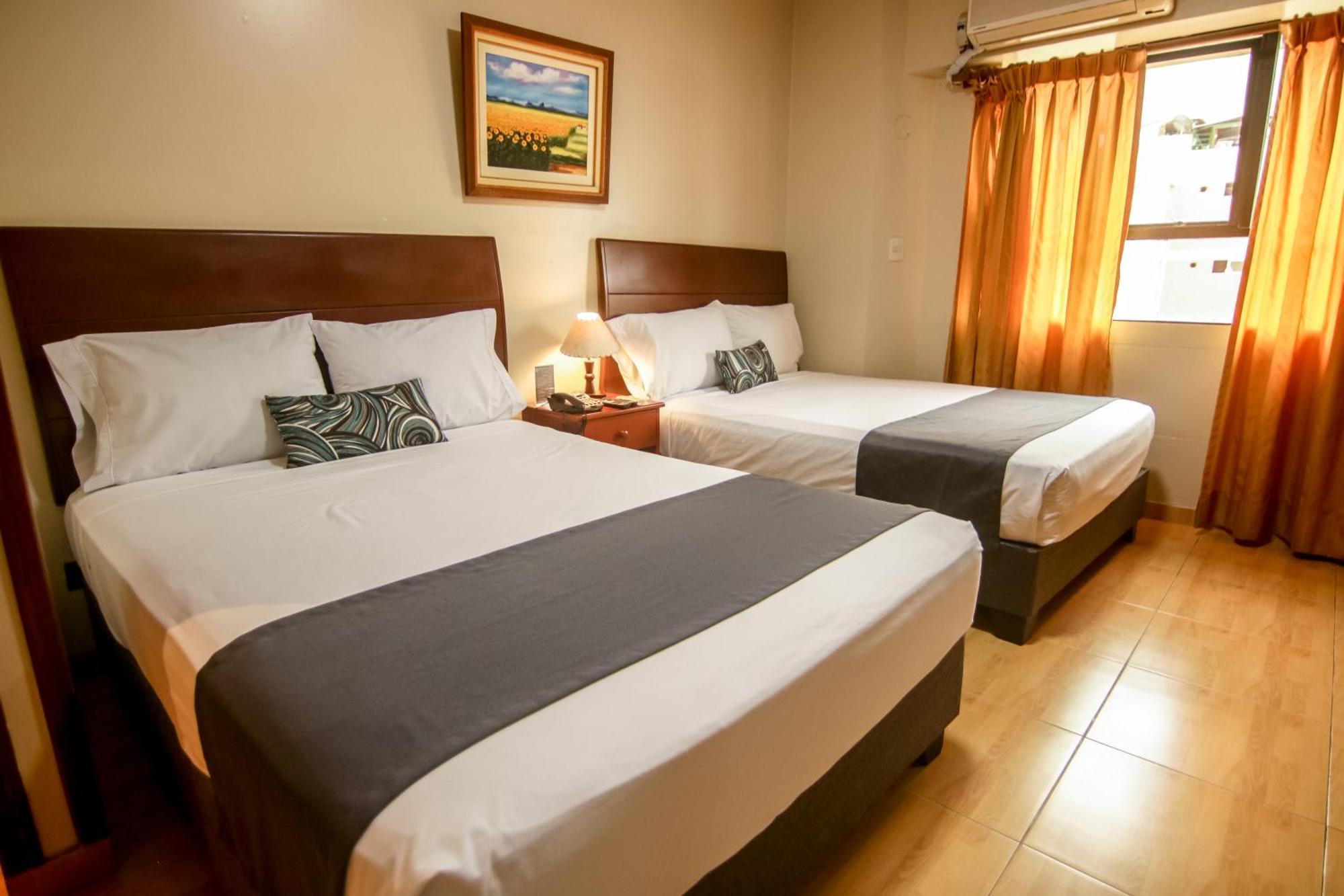 Epiqus Hotel Lima Exterior photo