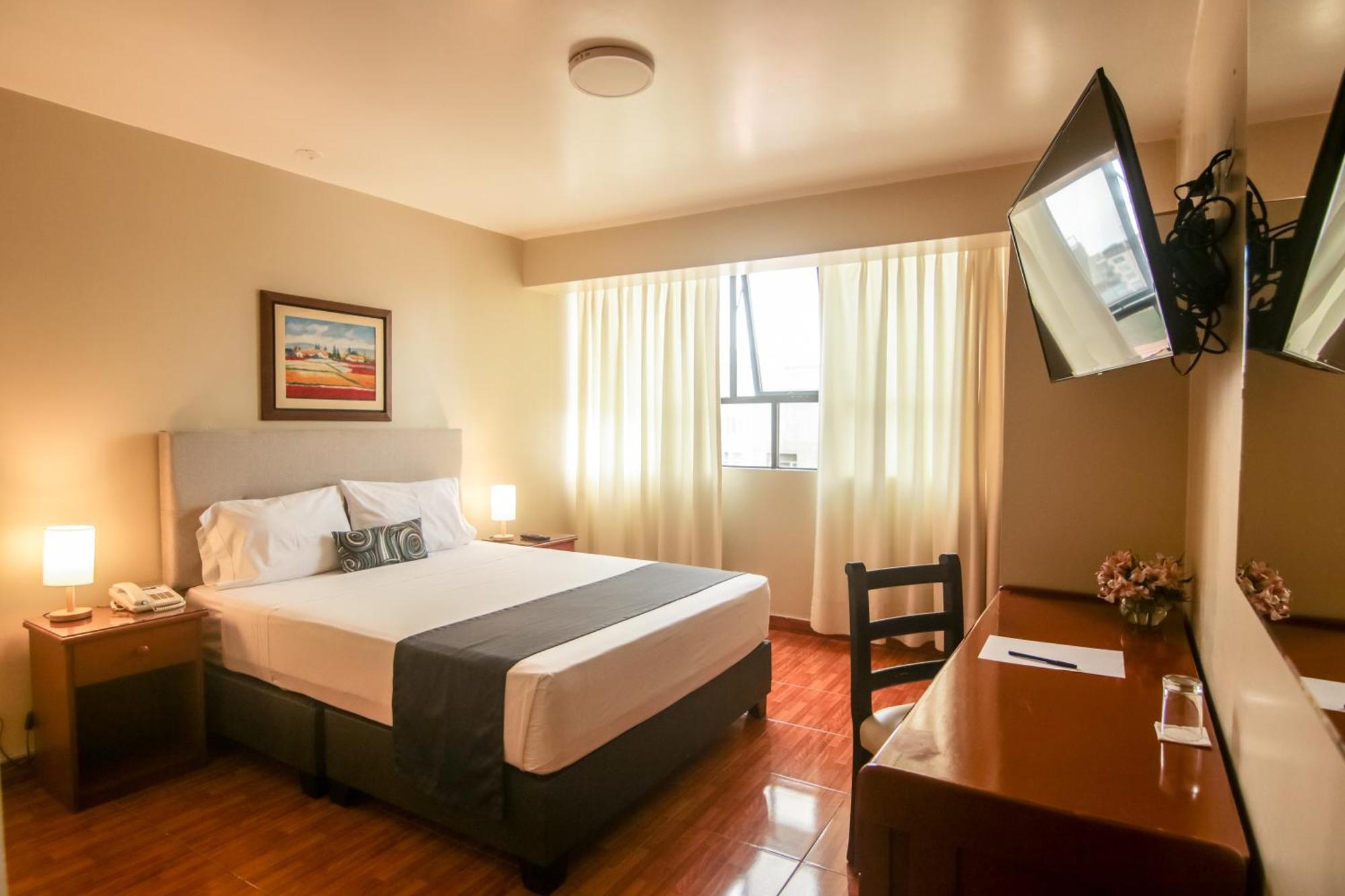 Epiqus Hotel Lima Exterior photo
