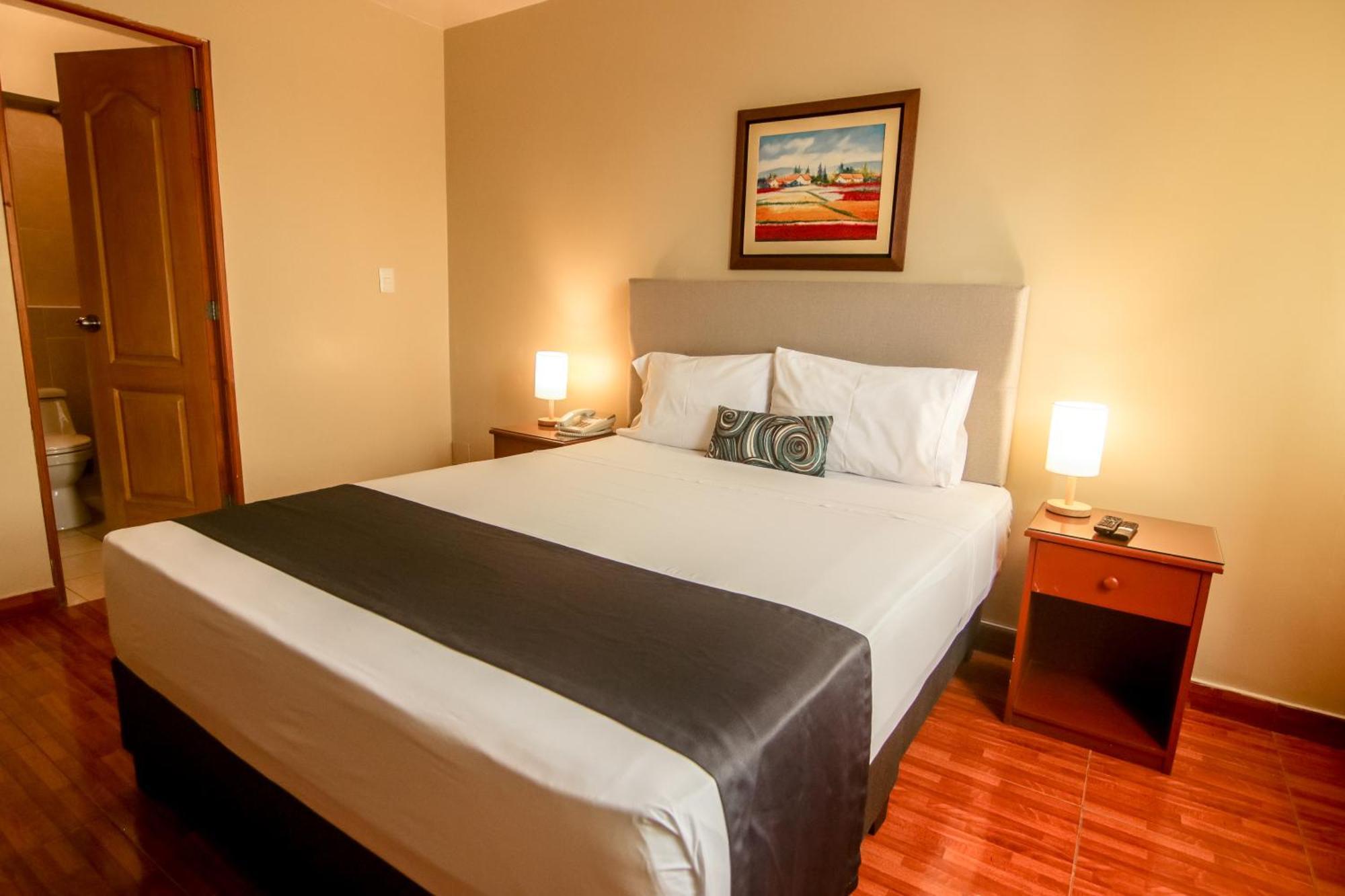 Epiqus Hotel Lima Exterior photo