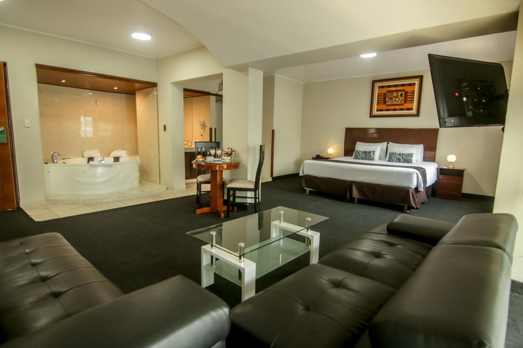Epiqus Hotel Lima Exterior photo