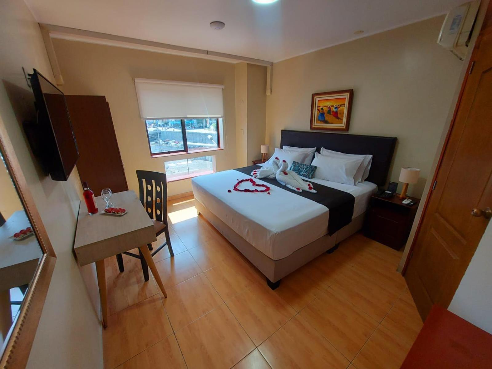 Epiqus Hotel Lima Exterior photo